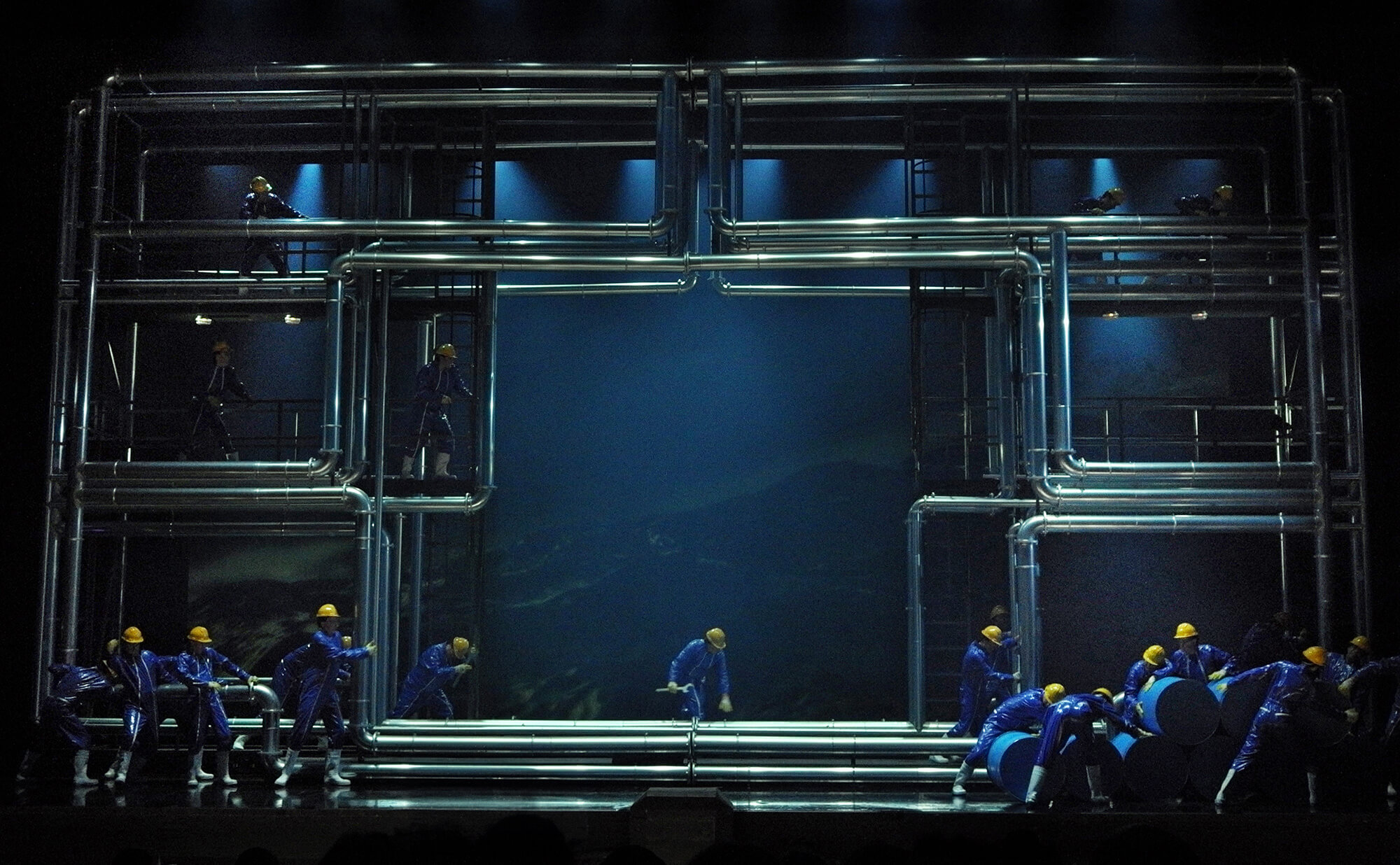 Holl&auml;nder: Alessandro Talevi (Regie), David Hohmann (B&uuml;hnenbild)